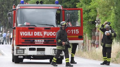 Castellarano, incendio in appartamento: muore una 64enne
