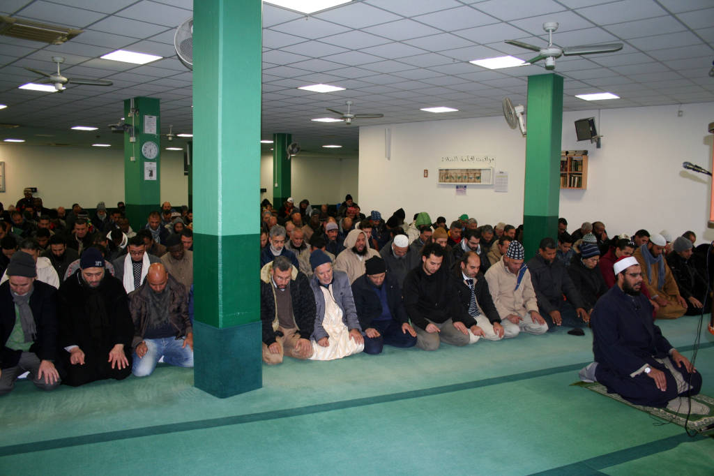 Islam, l’Ucoii attende la riapertura delle moschee