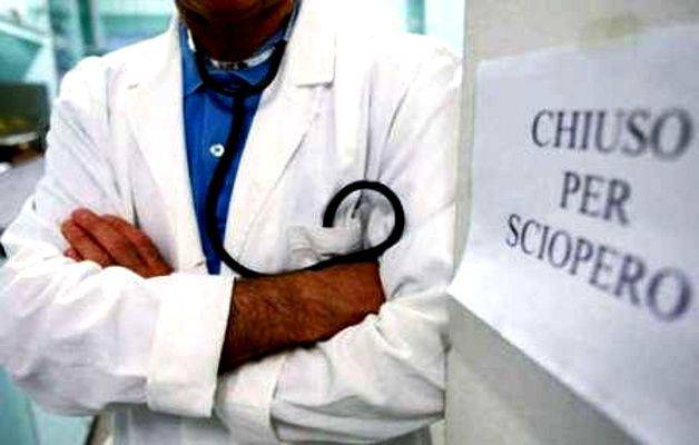 Sanità, oggi duemila medici in sciopero
