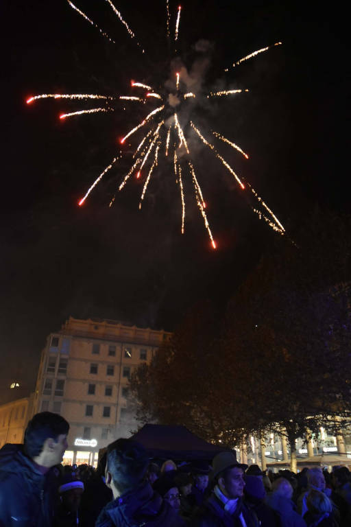 Fuochi d'artificio in piazza Martiri del 7 Luglio