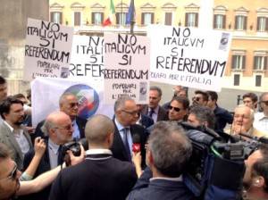 Referendum Senato e Italicum, Reggio cerca 5mila no
