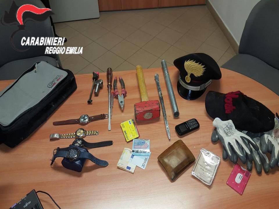 Correggio, cassaforte smurata: arrestati due napoletani