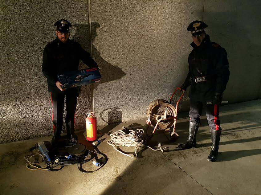 Campegine, carabinieri sventano furto in un caseificio