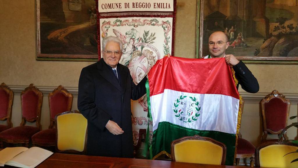 Mattarella: Tricolore esprime valore unità nazionale