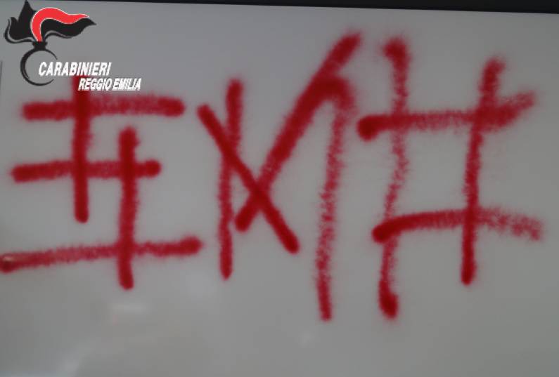 Cadelbosco Sotto, ragazzini vandali in una scuola