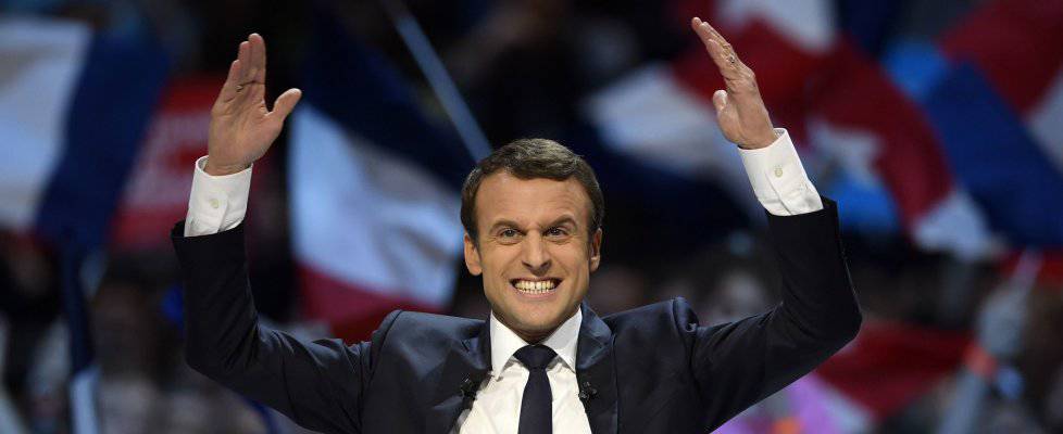 Vittoria oltre le previsioni per Macron: 65,5%