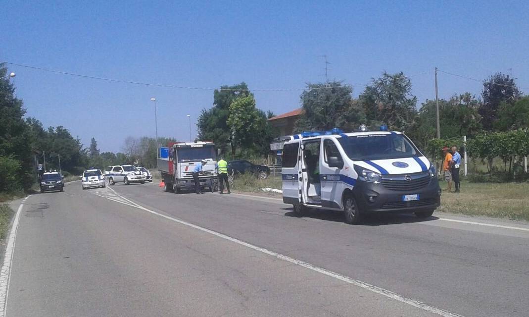 Montecchio, ciclista investito e ucciso da un camion