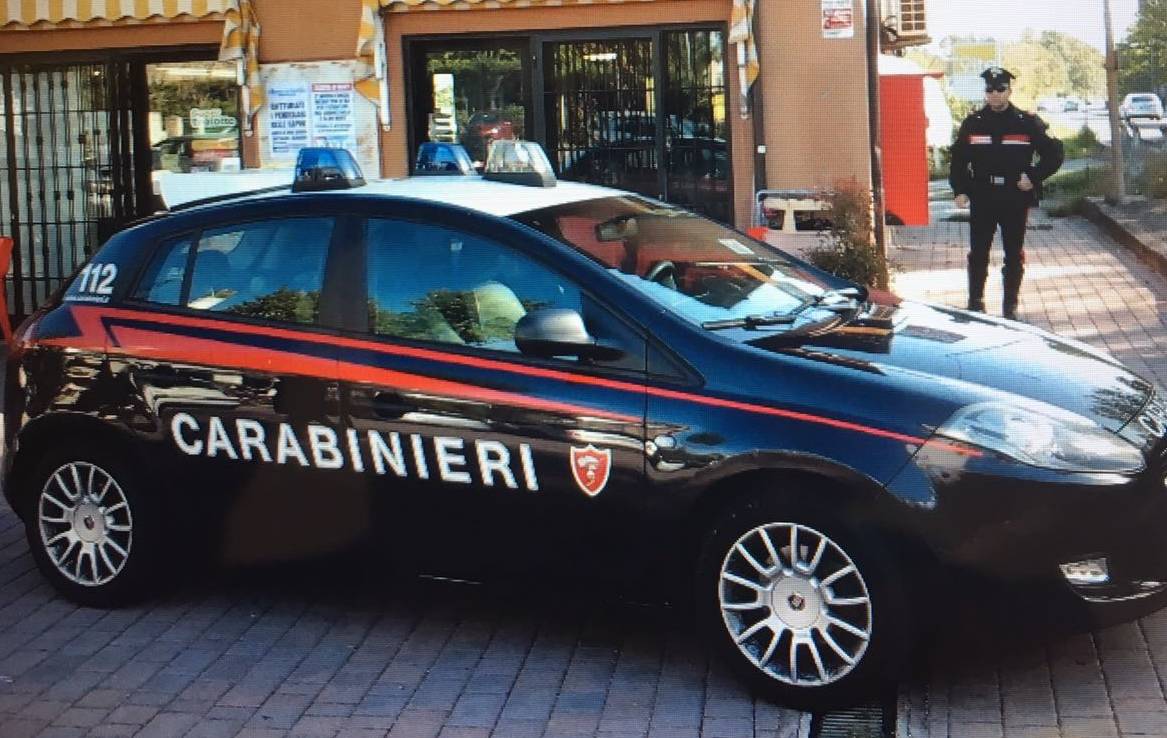 Sorpreso rubare in un bar, profugo arrestato dai carabinieri