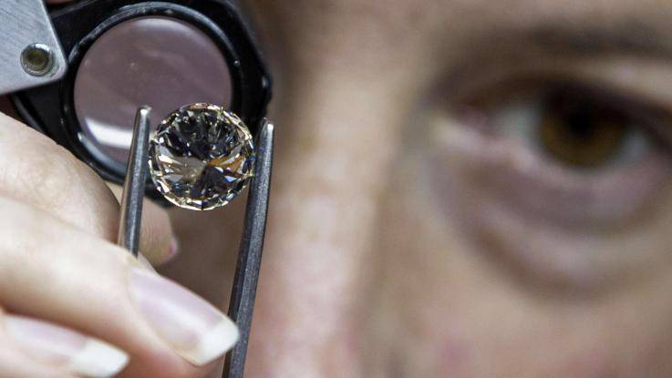 Diamanti: risarcimenti per 12 milioni di euro a Reggio Emilia