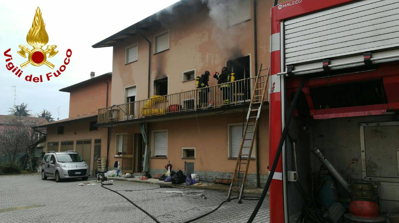 Cavriago, incendio in una casa: è inagibile
