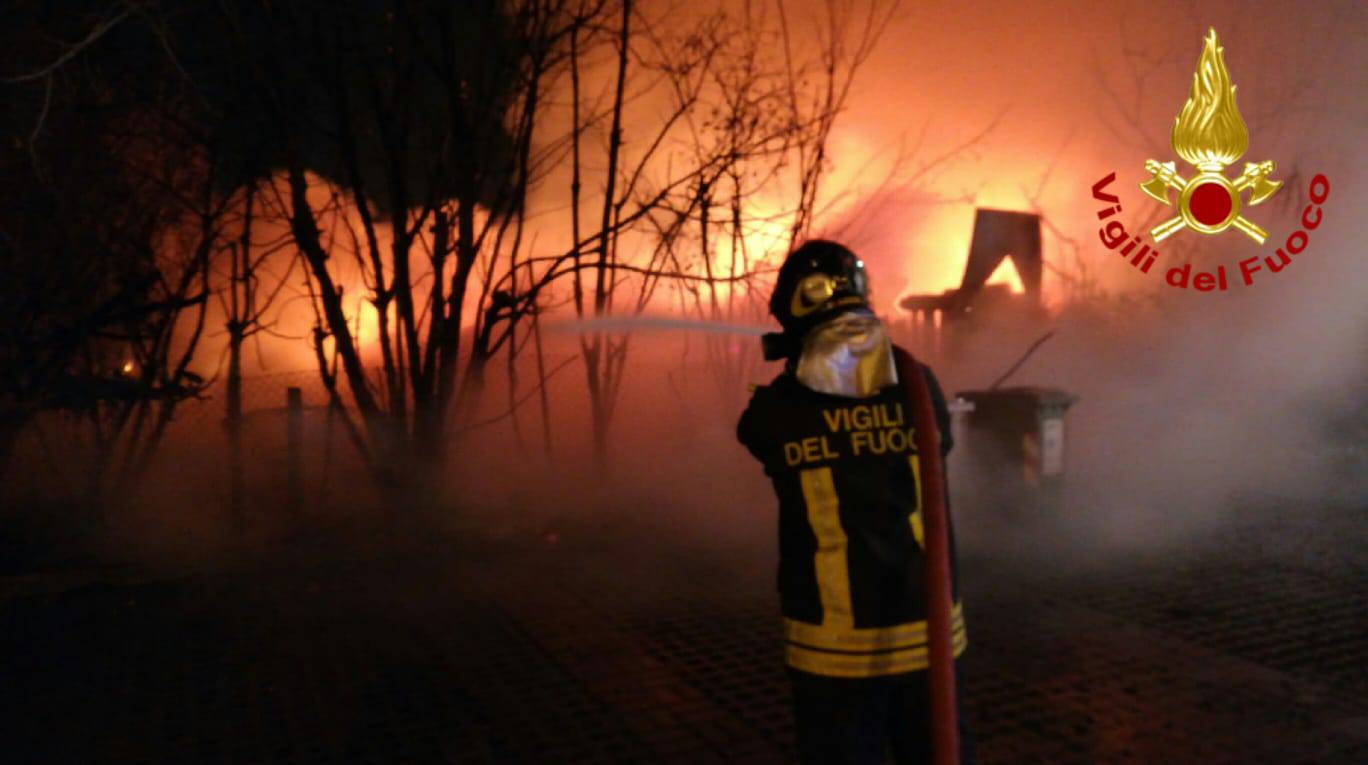 Emergenza incendi, i vigili del fuoco Fp Cgil: “Vogliamo condizioni di lavoro dignitose”