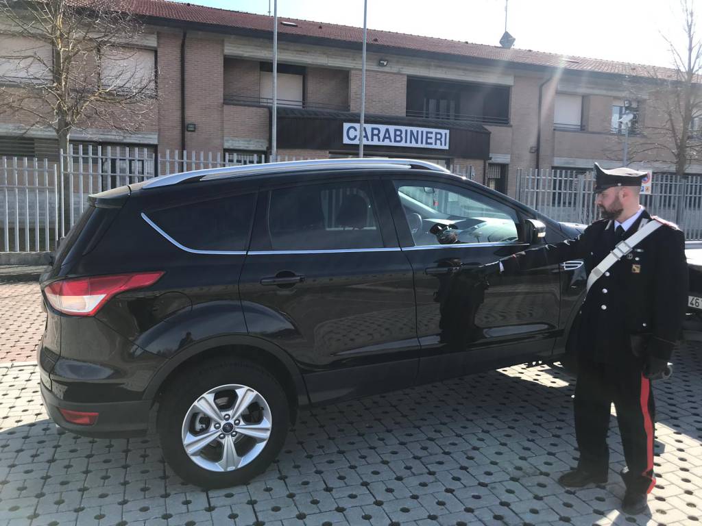 Guidava auto immatricolata in Italia con documenti rubati in Spagna