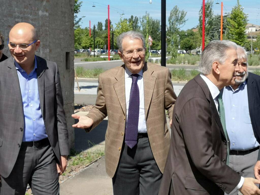 Prodi: “Ballottaggio? Vecchi è quasi sindaco”