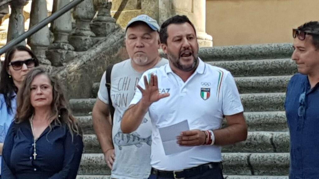 Bibbiano, Salvini: “Un muro di omertà, chi sa parli”