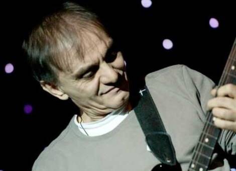 Amos Amaranti, 50 anni di chitarra e non sentirli