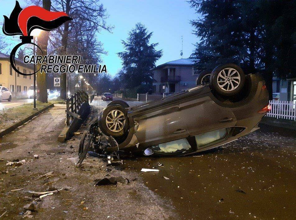 Cadelbosco Sopra, incidente fra 2 auto: due donne all’ospedale