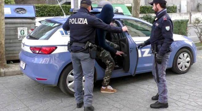 Gattaglio, atti osceni in luogo pubblico: arrestato un moldavo
