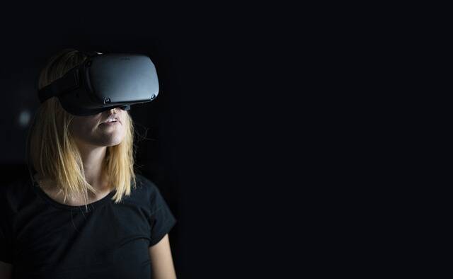 Dalla sigaretta elettronica alla realtà virtuale: la tecnologia contro il vizio del fumo