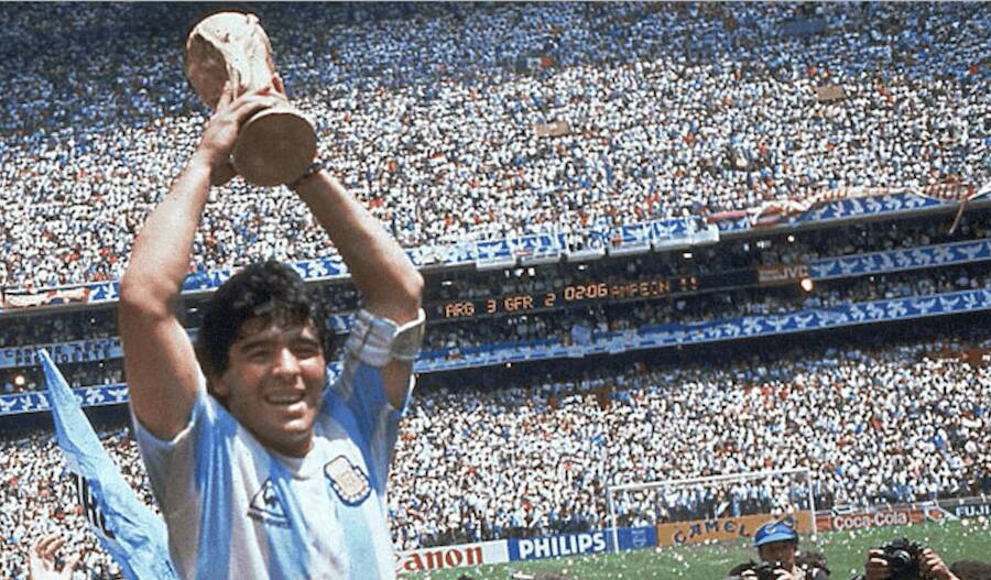Calcio, è morto Diego Armando Maradona