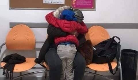 Migranti, madre e figlio di 5 anni di nuovo insieme dopo otto mesi
