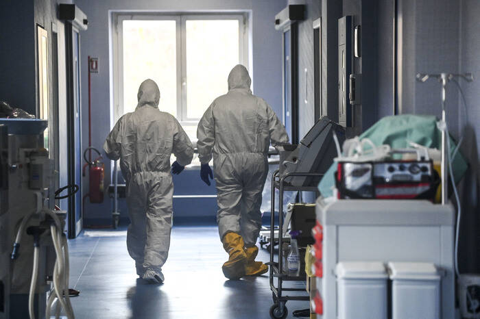 Coronavirus, due morti e 1.622 nuovi casi in provincia di Reggio Emilia