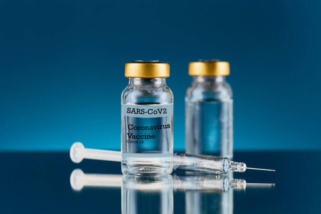 Vaccino Covid, oggi si sono prenotati 5.369 over 85