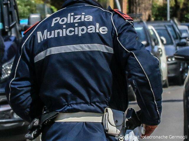 Evade dai domiciliari, 22enne arrestato