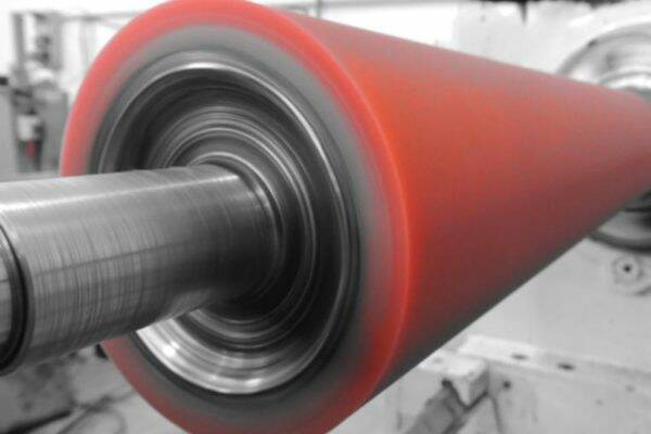 Produzione di rulli in gomma e articoli tecnici: i servizi di Italian Rubber Roller per l&#8217;industria