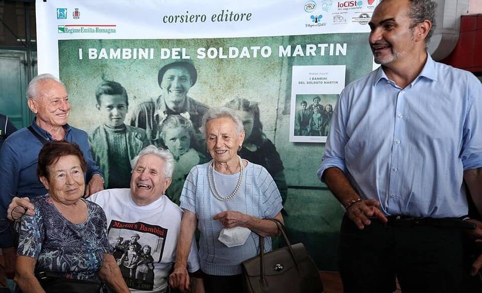 Il soldato Martin riabbraccia i suoi bambini dopo 77 anni