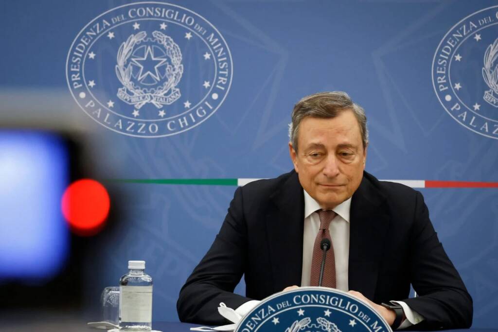 Draghi: “L’Ue non finanzierà muri per i migranti. Sulla Polonia si va avanti”