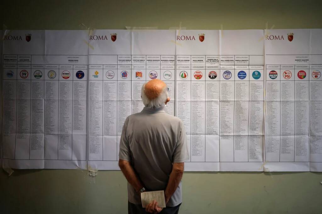 Elezioni, proiezioni: al centrosinistra Milano, Napoli e Bologna al primo turno