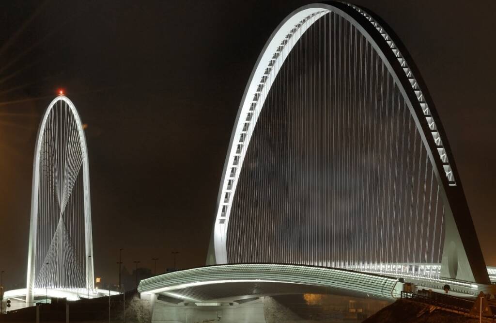 Caro bollette, il Comune spegne le luci dei Ponti di Calatrava