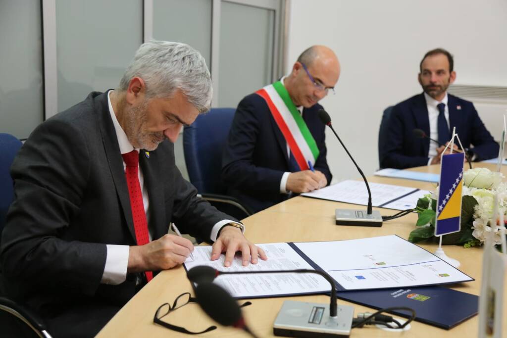 Firmato il gemellaggio fra Reggio Emilia e Sarajevo Centar