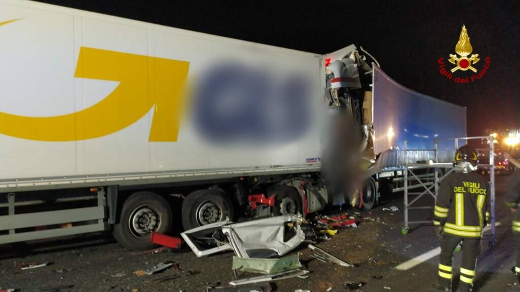 Tamponamento fra camion sulla A1: morto un camionista