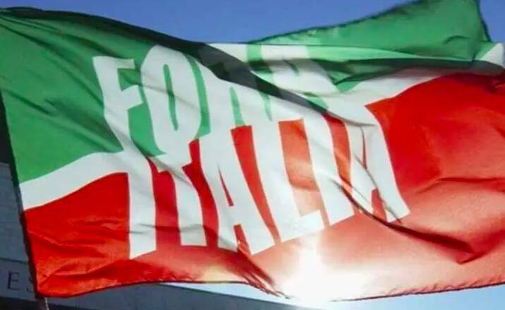 Elezioni, Forza Italia: “L’unico vero centro siamo noi”