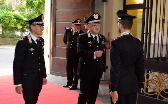 Carabinieri, il generale Angrisani in visita al comando di Reggio Emilia