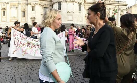 Boldrini contestata alla protesta sull’aborto