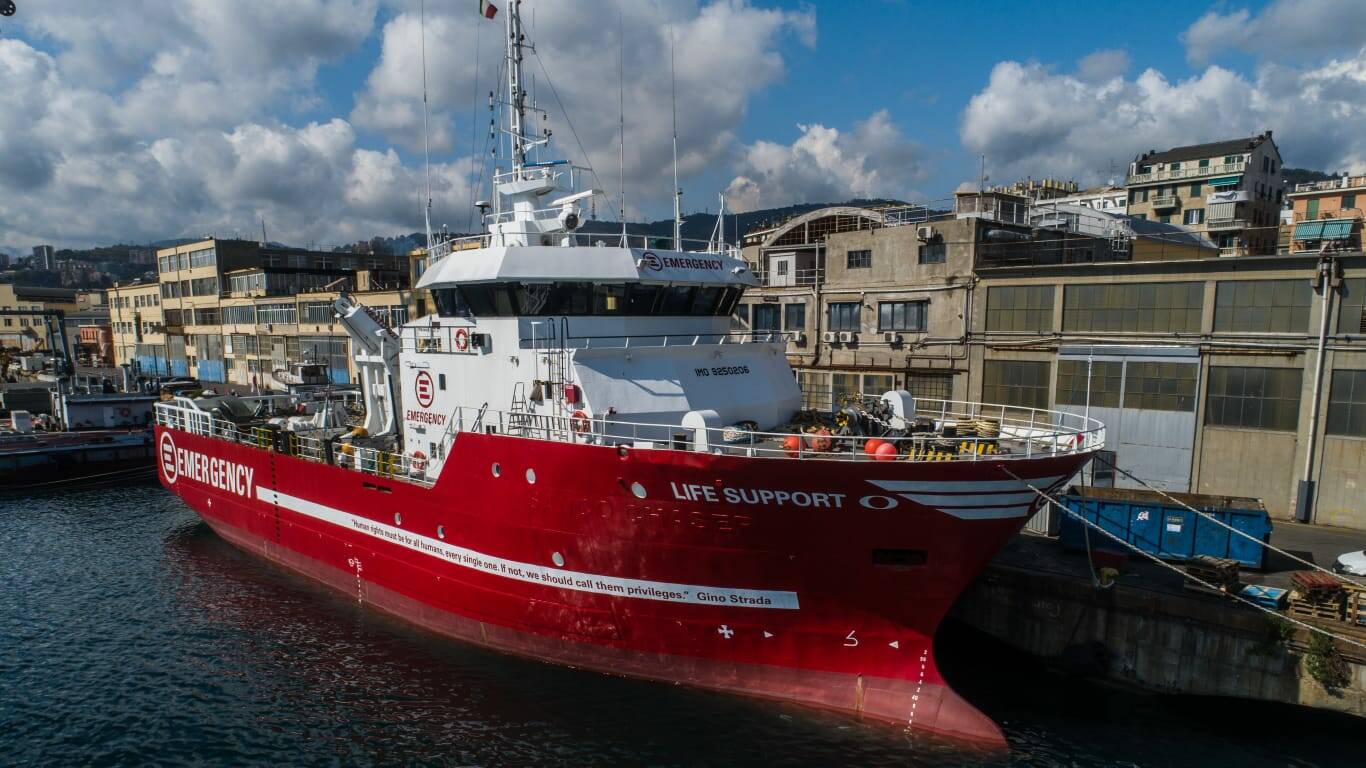 Emergency, una nave per soccorrere i migranti in mare