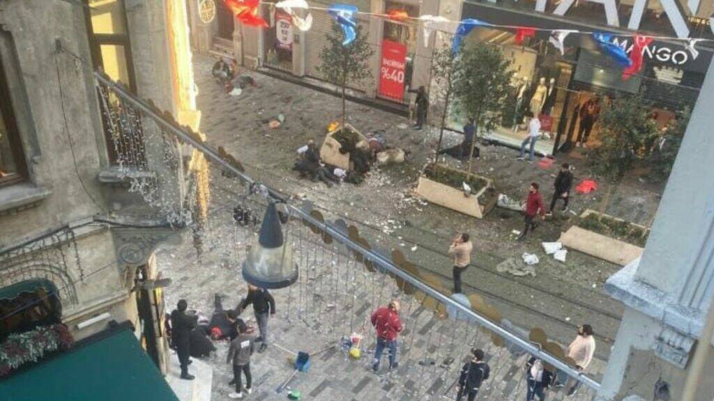 Istanbul, esplosione in pieno centro: 6 morti e 53 feriti