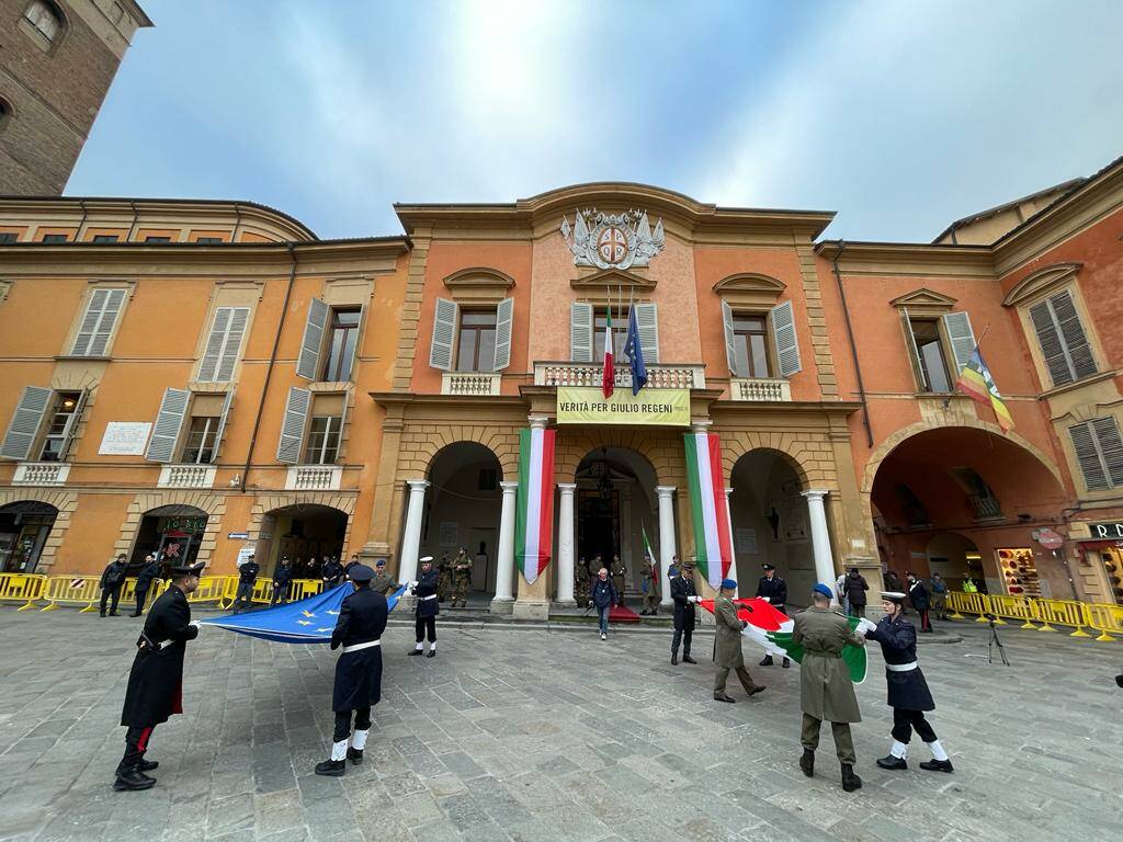Mattarella: “Tricolore, simbolo unità e indivisibilità Paese”