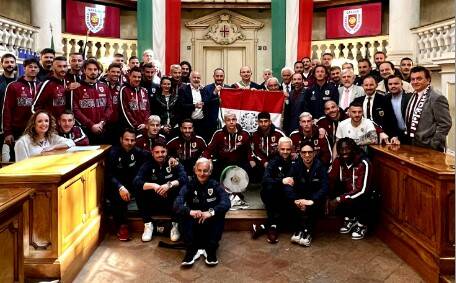 Serie B, la Reggiana ricevuta dal sindaco in Sala del Tricolore