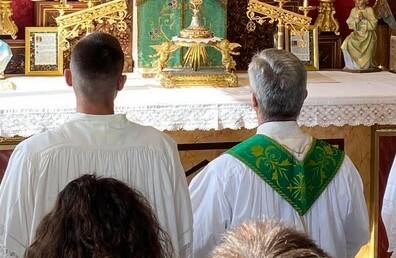 Messe non autorizzate, i fedeli: “Noi seguiamo solo la fede cattolica”
