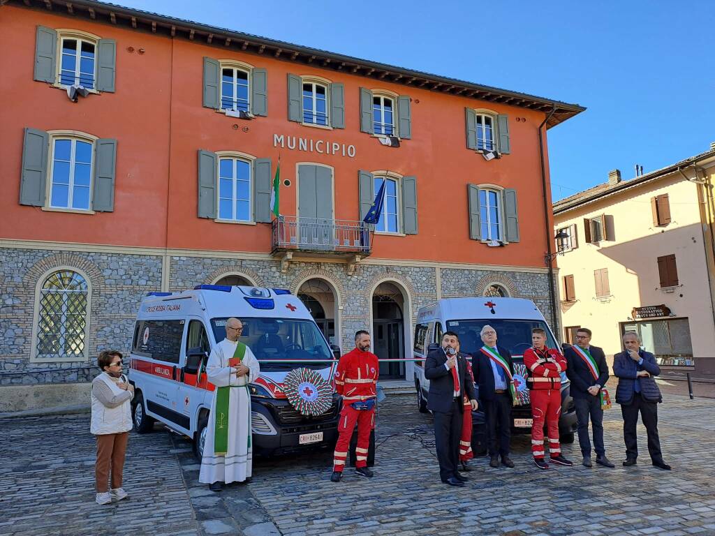 Croce rossa, inaugurati i nuovi mezzi a Quattro Castella