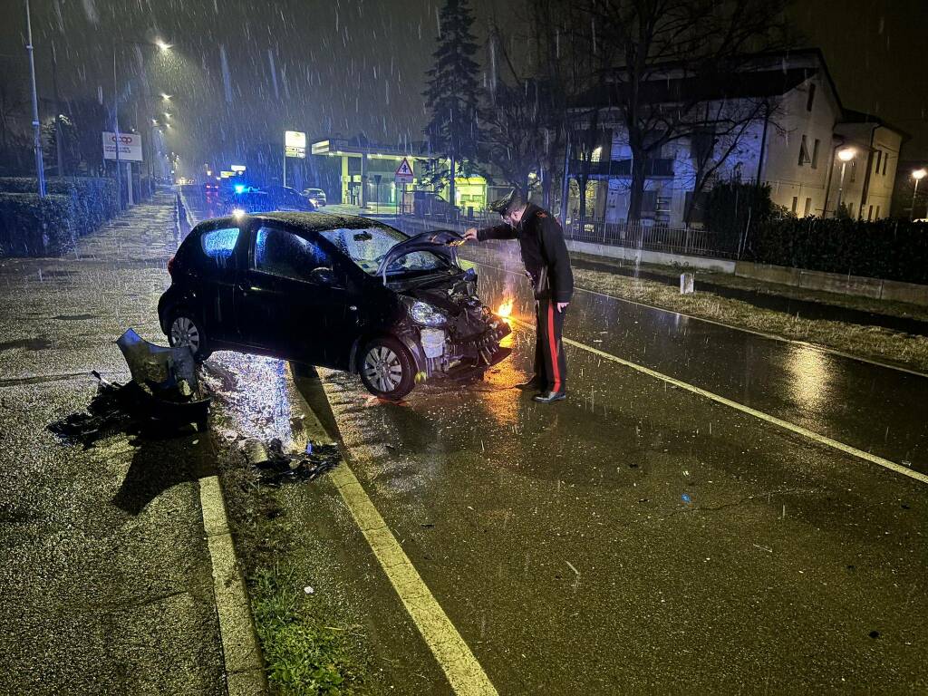 Castelnovo Sotto, tamponamento fra due auto: un ferito