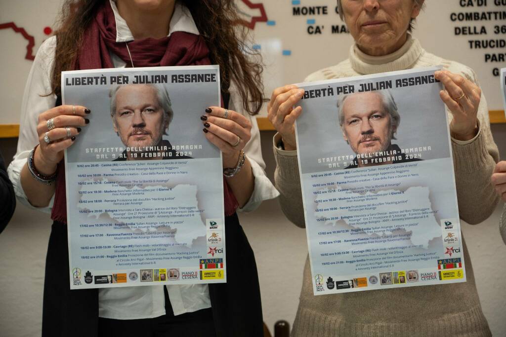 Reggio Emilia si mobilita per Julian Assange