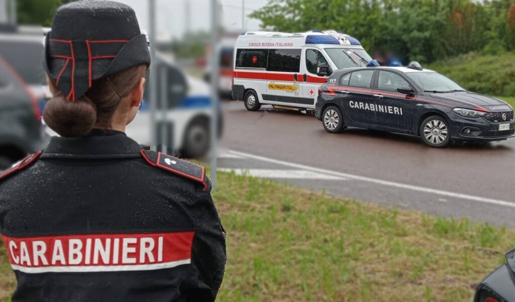 Scandiano, i carabinieri salvano la vita a un anziano