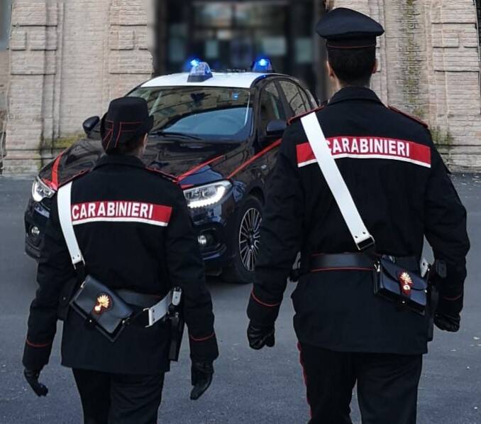 Montecchio, commettono furto con la sua auto: denunciata
