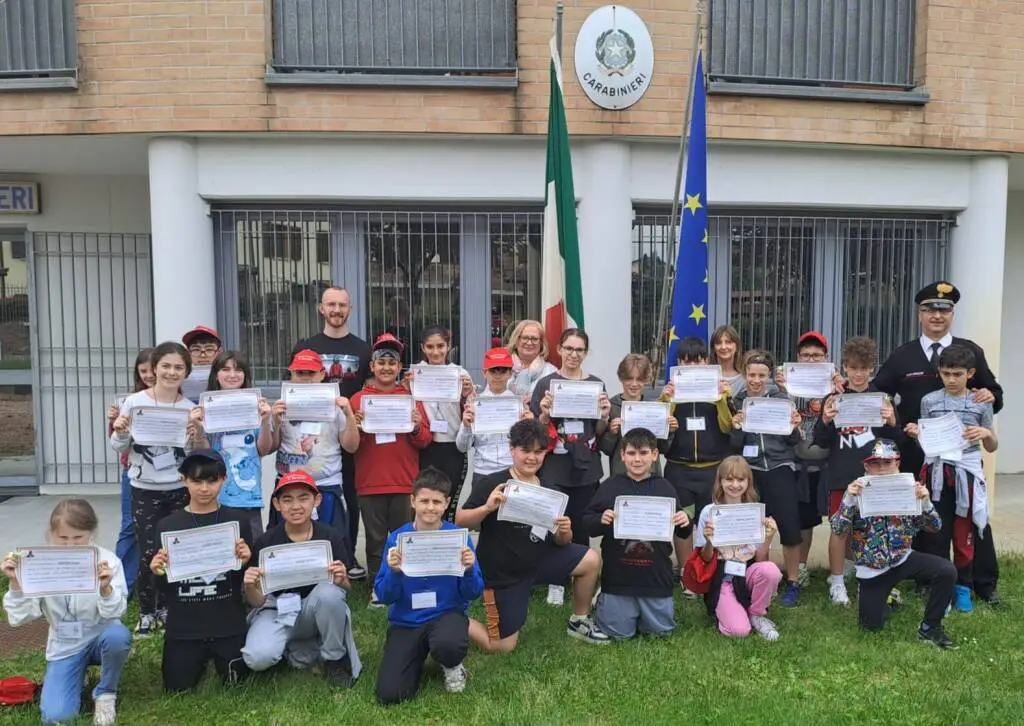 Campagnola, i carabinieri ospitano gli studenti in caserma