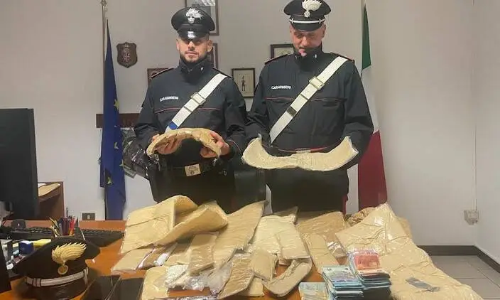 Scandiano, casa imbottita di cocaina: arrestato