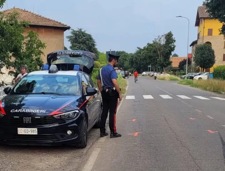 Castelnovo Sotto, due 12enni investite da un’auto